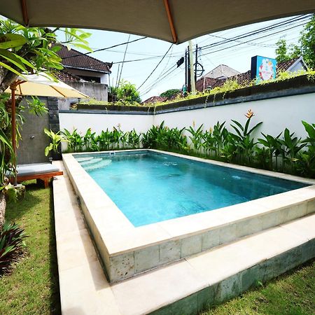 Ken Ken Guest House Seminyak  Ngoại thất bức ảnh
