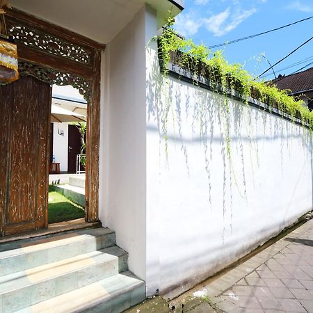 Ken Ken Guest House Seminyak  Ngoại thất bức ảnh