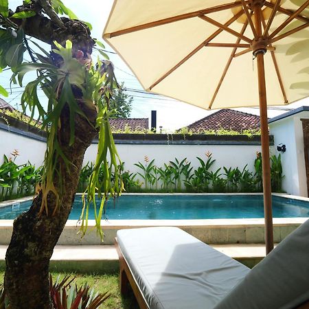 Ken Ken Guest House Seminyak  Ngoại thất bức ảnh
