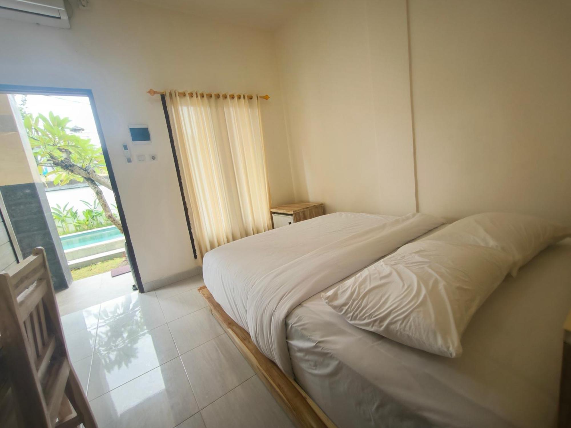 Ken Ken Guest House Seminyak  Ngoại thất bức ảnh