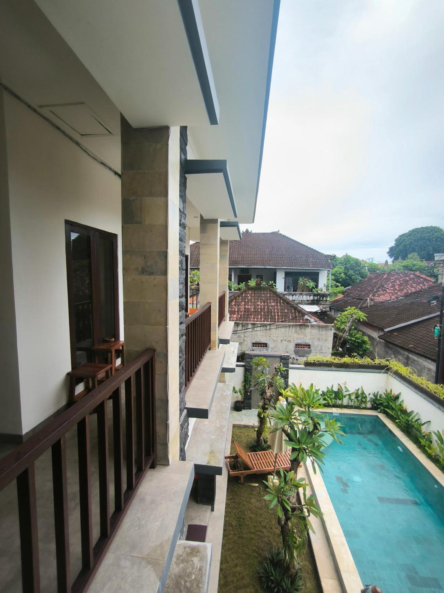 Ken Ken Guest House Seminyak  Ngoại thất bức ảnh