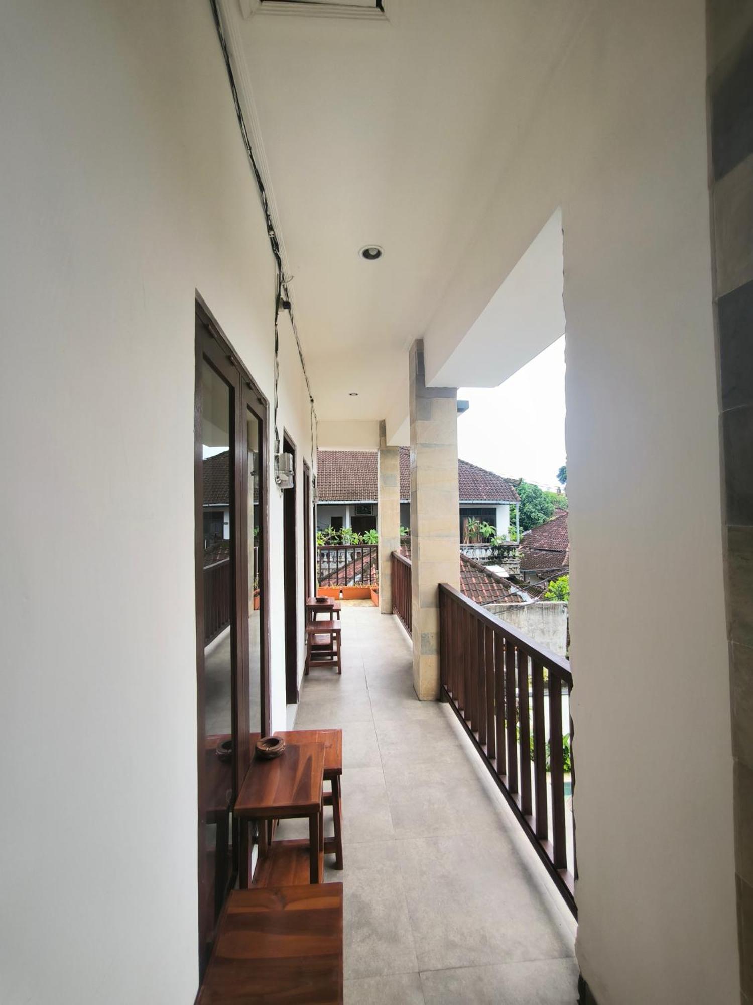 Ken Ken Guest House Seminyak  Ngoại thất bức ảnh
