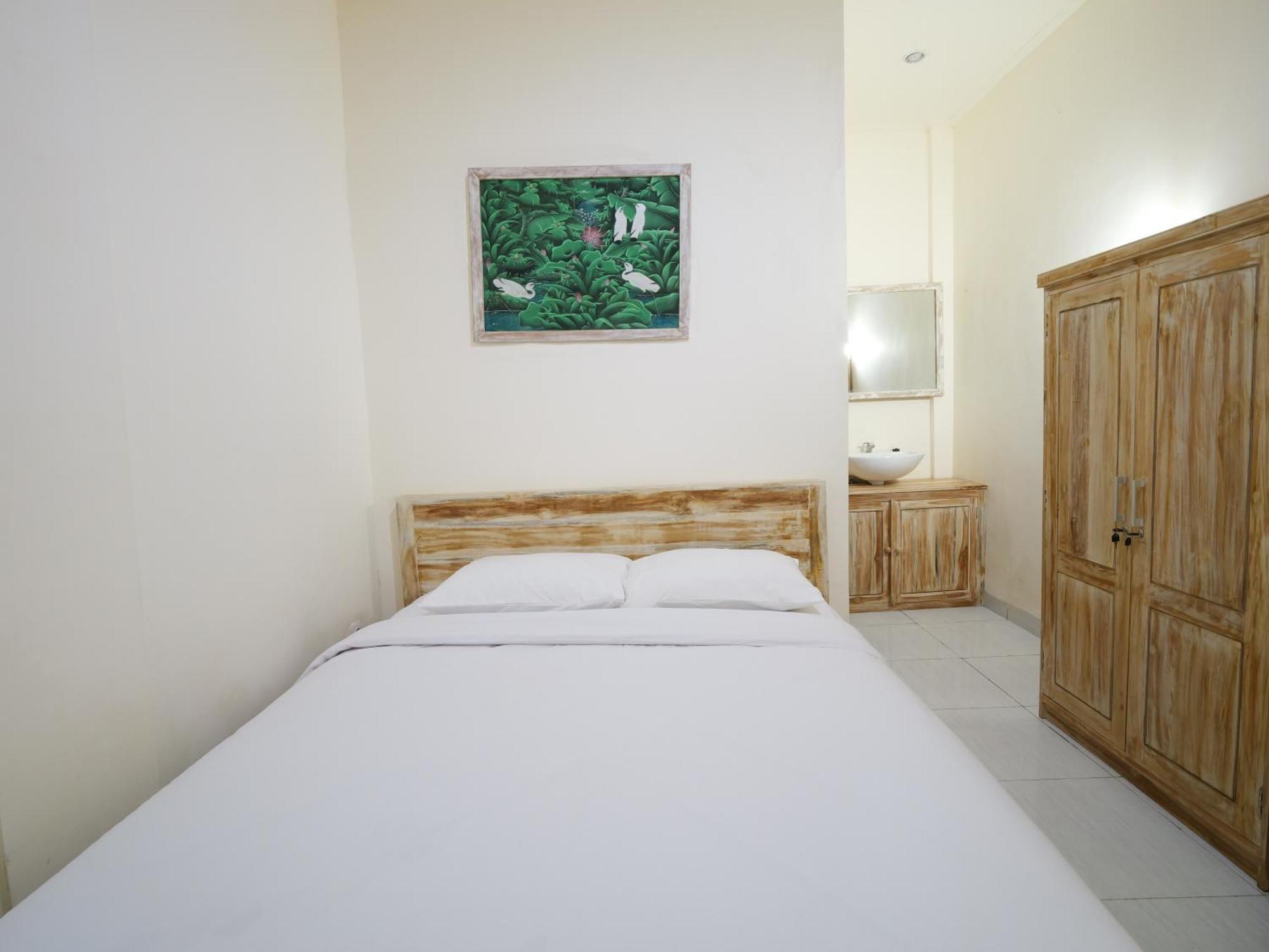 Ken Ken Guest House Seminyak  Ngoại thất bức ảnh